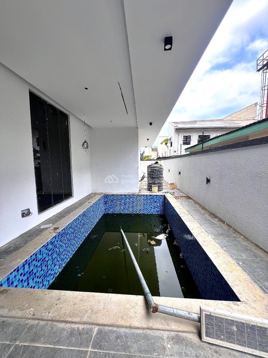 Spacious 5 Bedroom Fully Detached House with Bq, Lekki Phase 1, Lekki, Lagos, Detached Duplex for Sale