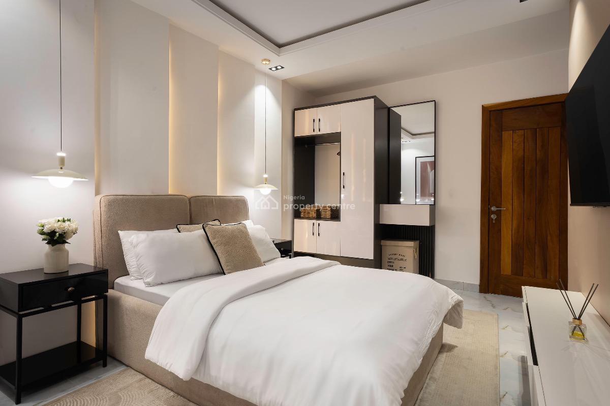 Our Luxury & Spacious 3 Bedroom Terrace Apartment with Bathtub, Ps5, Lekki Phase 1, Lekki, Lagos, Flat / Apartment Short Let