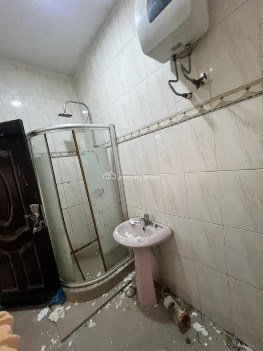 Renovated 2 Bedrooms Blocks of Flats, 1st Avenue, Gwarinpa, Abuja, Flat / Apartment for Rent