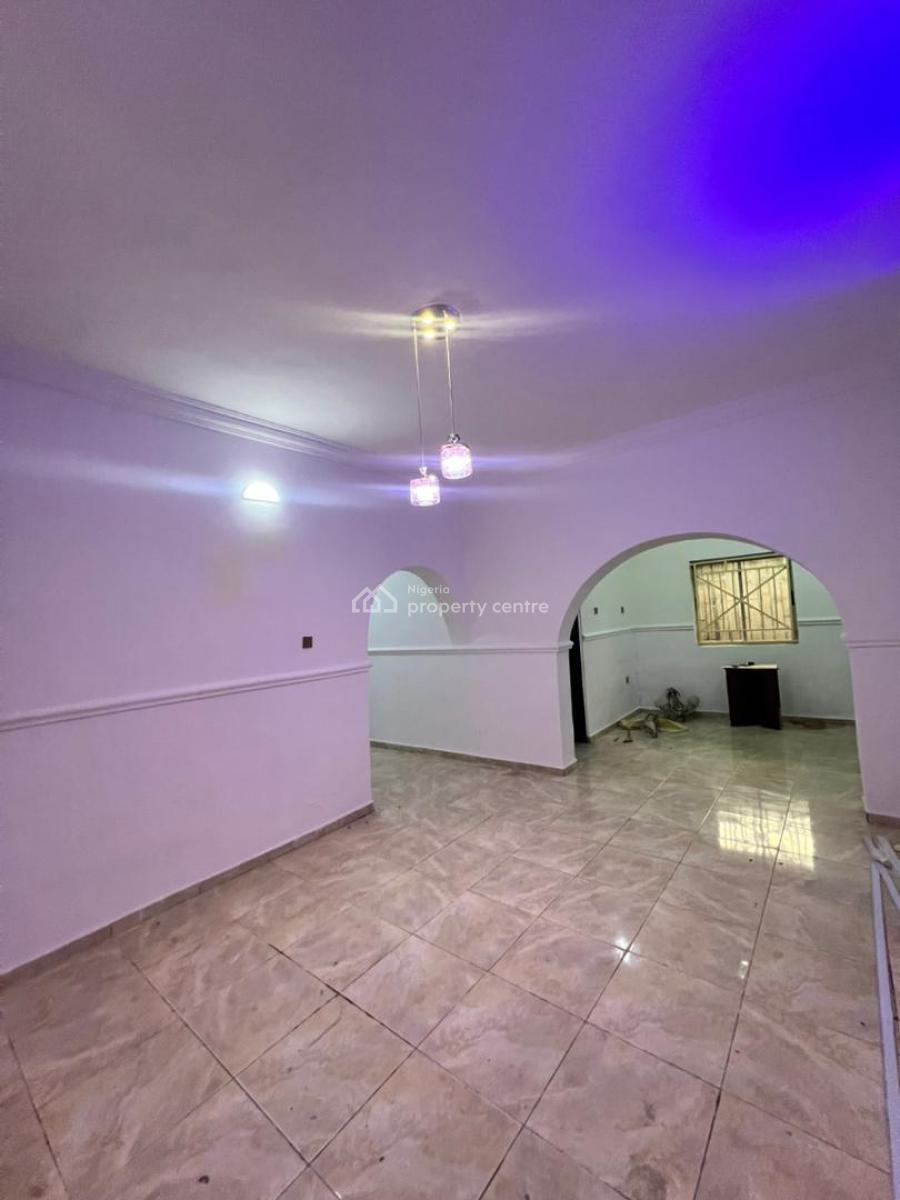 Renovated 2 Bedrooms Blocks of Flats, 1st Avenue, Gwarinpa, Abuja, Flat / Apartment for Rent
