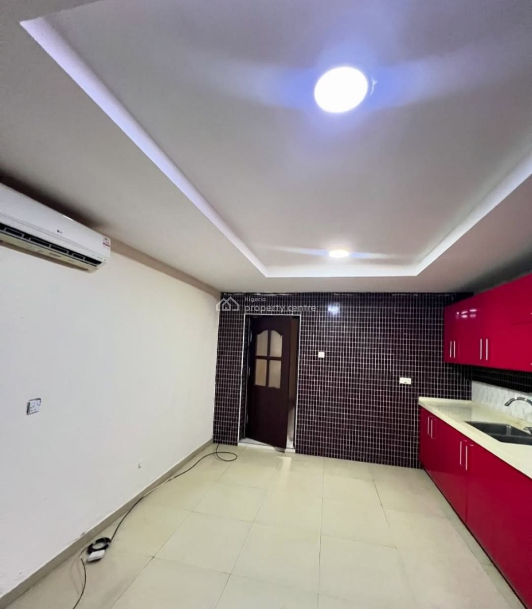 Serviced 3 Bedroom En-suite Flat with Fitted Kitchen, Pantry, Cooker,, Victoria Island (vi), Lagos, Flat / Apartment for Rent