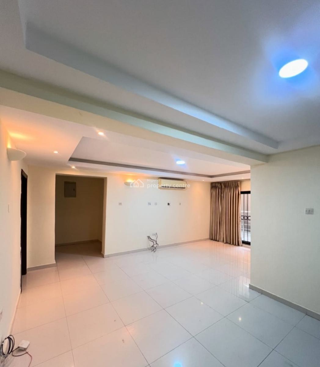 Serviced 3 Bedroom En-suite Flat with Fitted Kitchen, Pantry, Cooker,, Victoria Island (vi), Lagos, Flat / Apartment for Rent