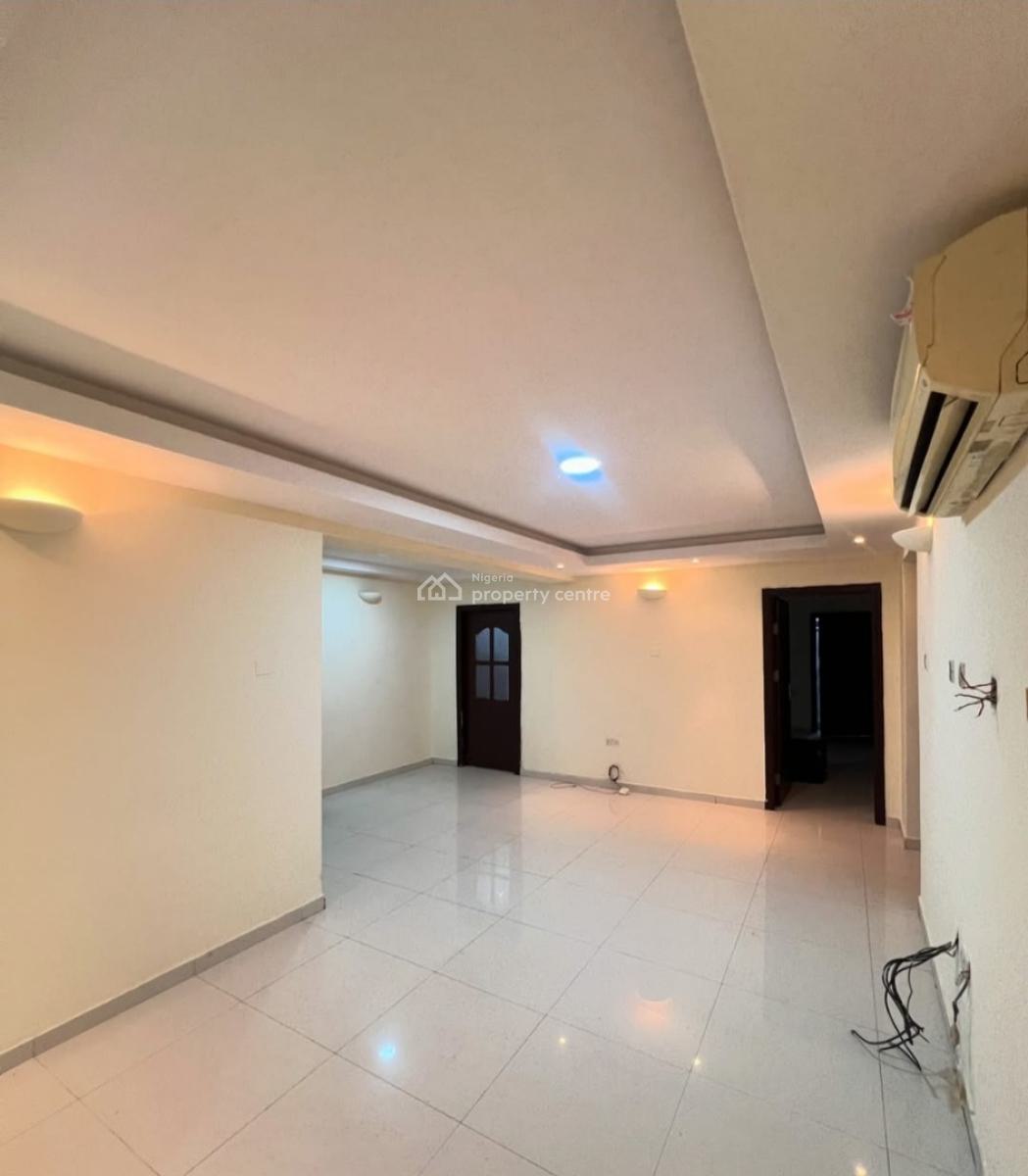 Serviced 3 Bedroom En-suite Flat with Fitted Kitchen, Pantry, Cooker,, Victoria Island (vi), Lagos, Flat / Apartment for Rent