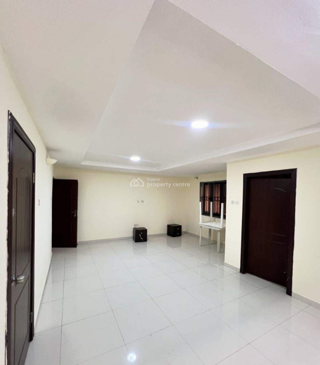 Serviced 3 Bedroom En-suite Flat with Fitted Kitchen, Pantry, Cooker,, Victoria Island (vi), Lagos, Flat / Apartment for Rent