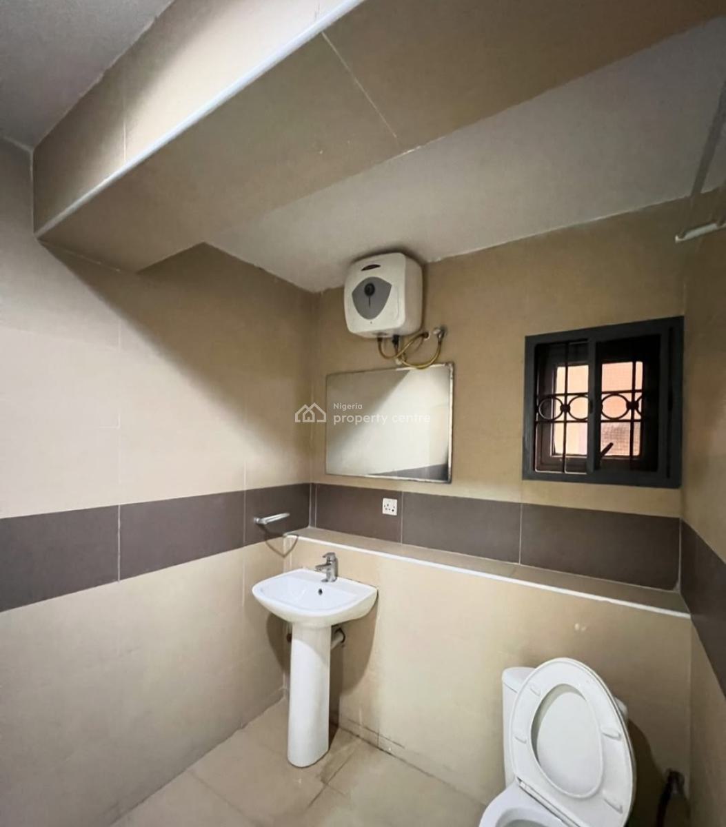 Serviced 3 Bedroom En-suite Flat with Fitted Kitchen, Pantry, Cooker,, Victoria Island (vi), Lagos, Flat / Apartment for Rent