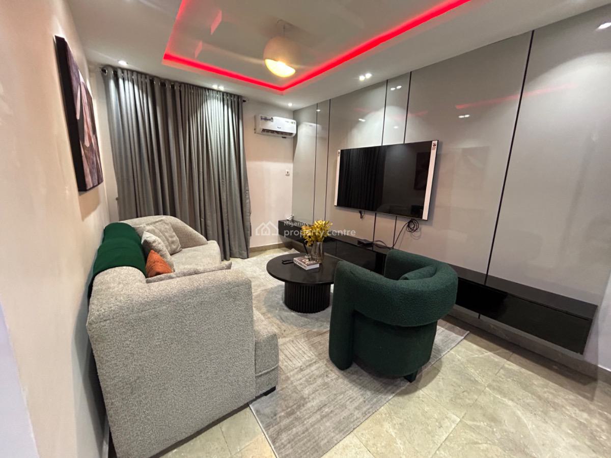Luxury 3 Bedroom Apartment, Gra Phase 2, Magodo, Lagos, Flat / Apartment Short Let