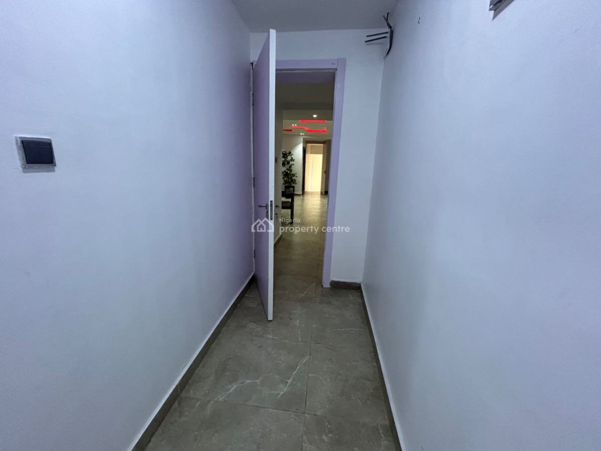 Luxury 3 Bedroom Apartment, Gra Phase 2, Magodo, Lagos, Flat / Apartment Short Let