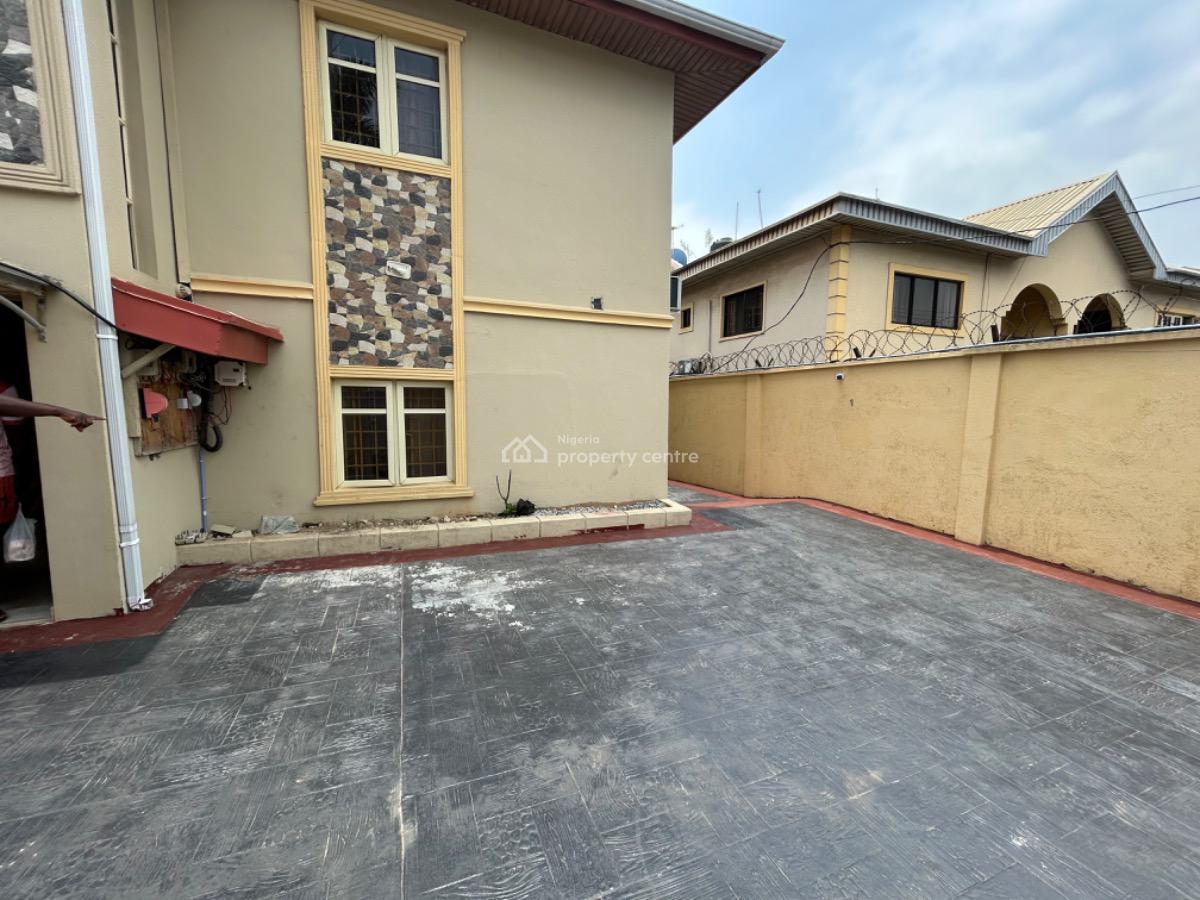 Luxury 3 Bedroom Apartment, Gra Phase 2, Magodo, Lagos, Flat / Apartment Short Let