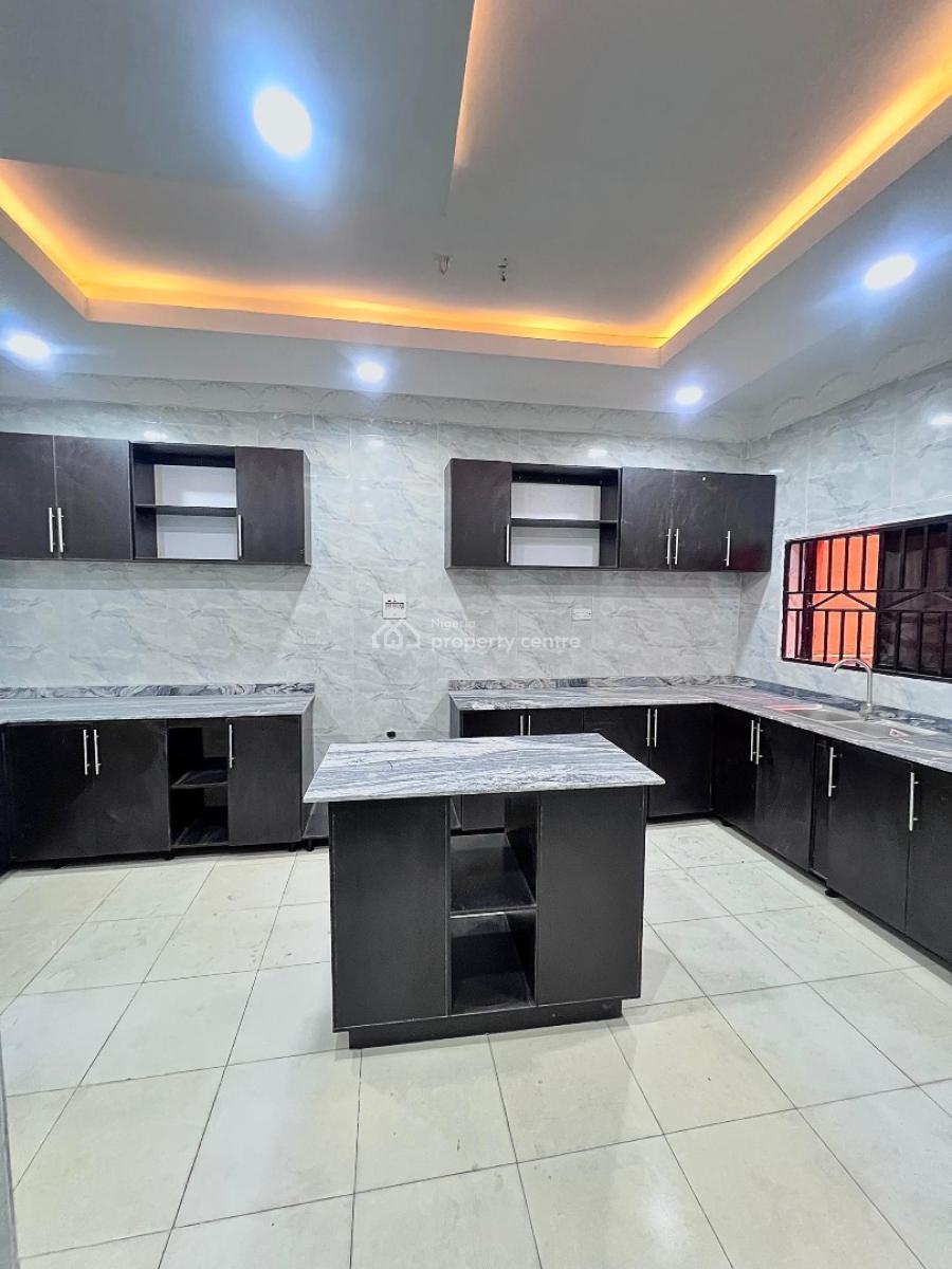 Luxury 6bedroom, Lekki Phase 1, Lekki, Lagos, Semi-detached Duplex for Rent