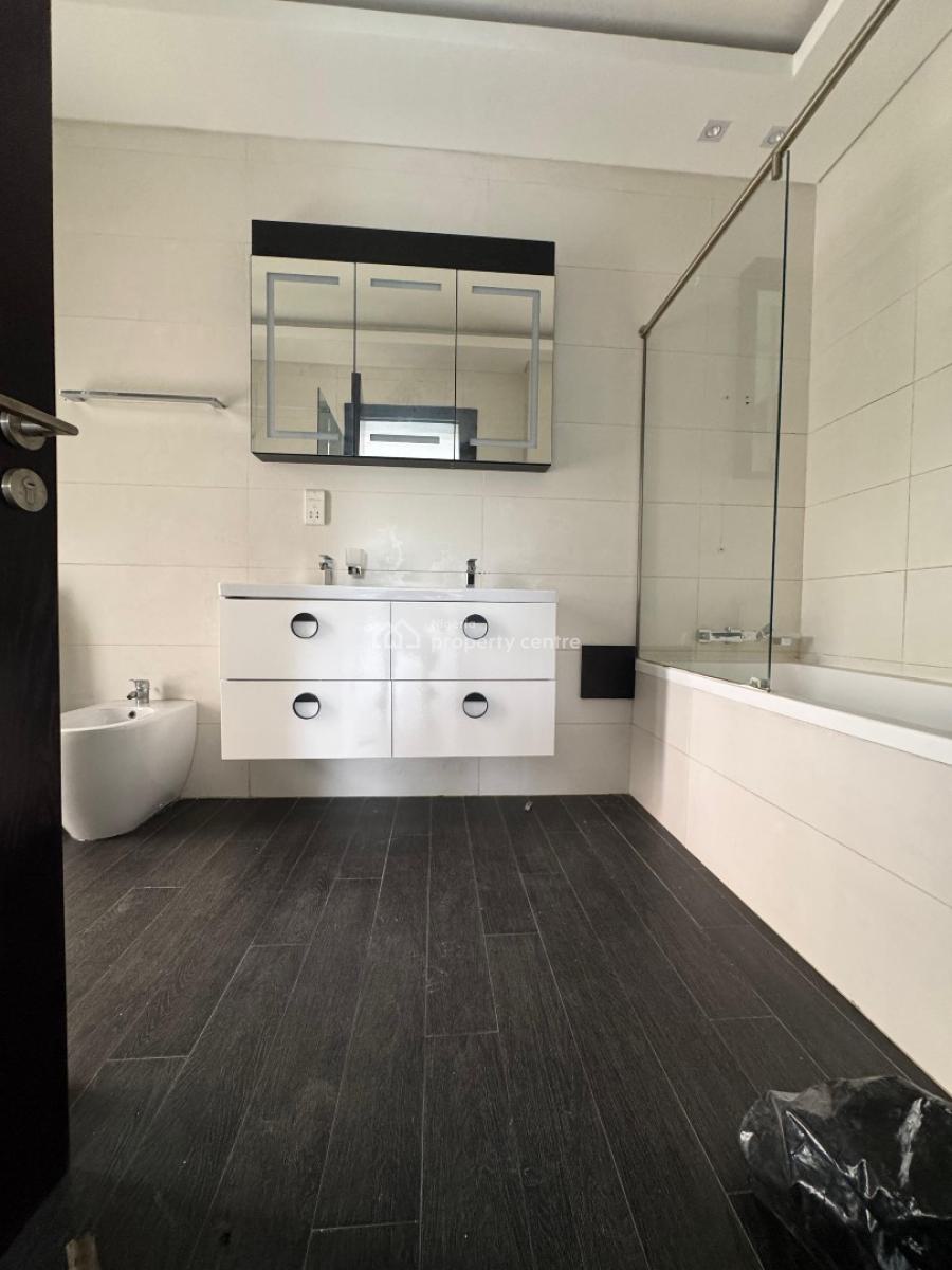 Spacious 3 Bedrooms Apartment with Bq, Banana Island Estate, Ikoyi, Lagos, Flat / Apartment for Rent
