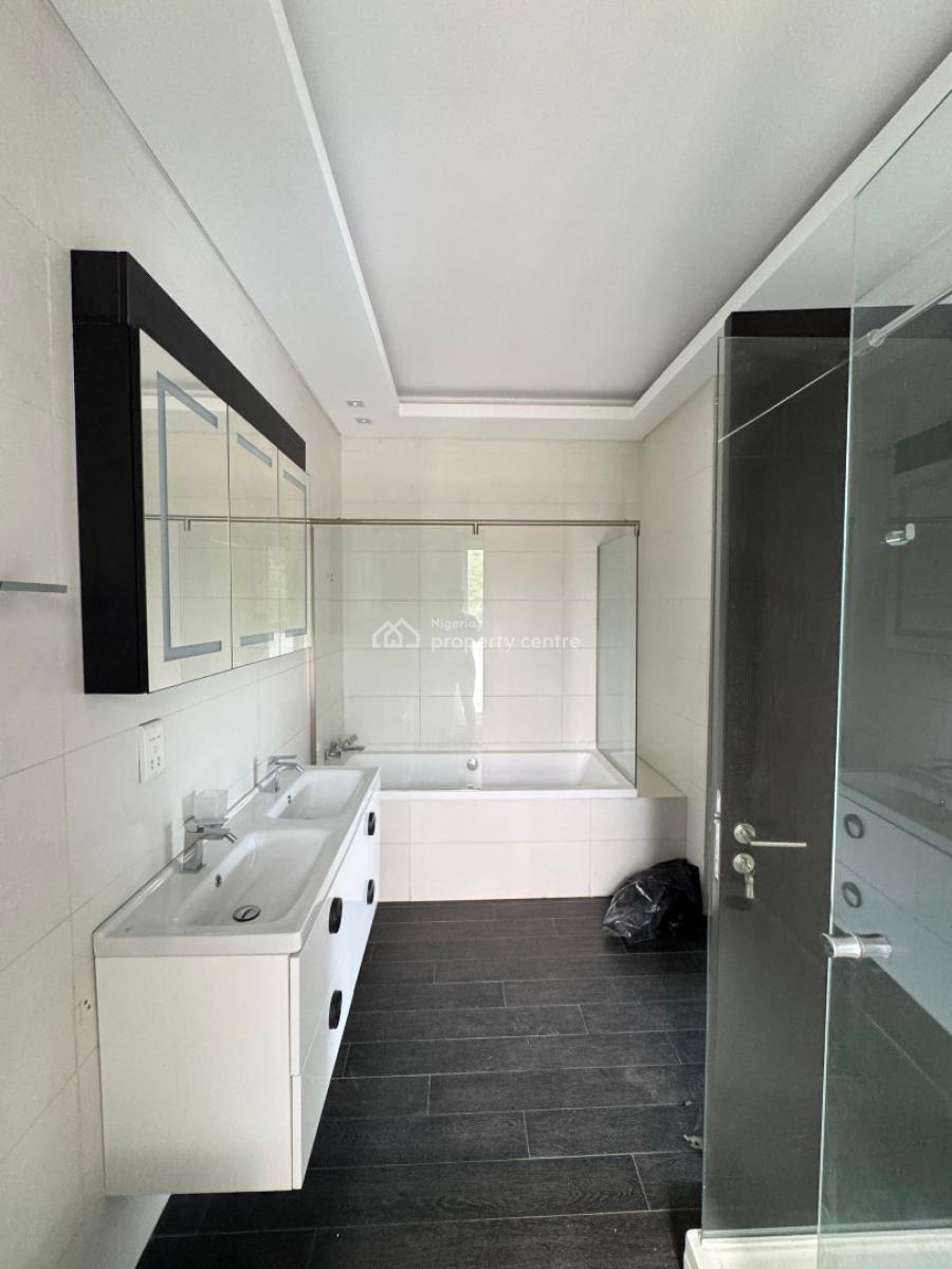 Spacious 3 Bedrooms Apartment with Bq, Banana Island Estate, Ikoyi, Lagos, Flat / Apartment for Rent