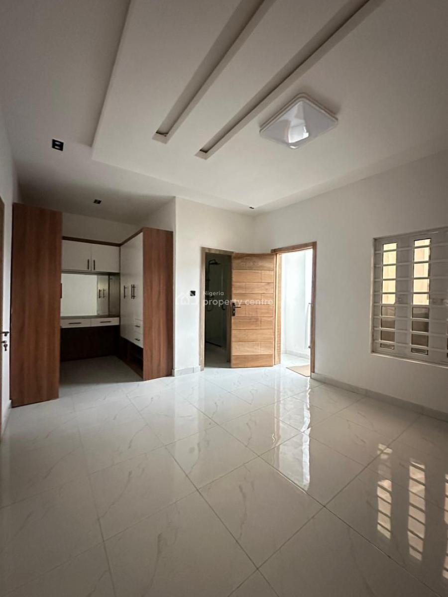 2 Bedrooms Flat with Bq, Lekki, Lagos, Flat / Apartment for Sale
