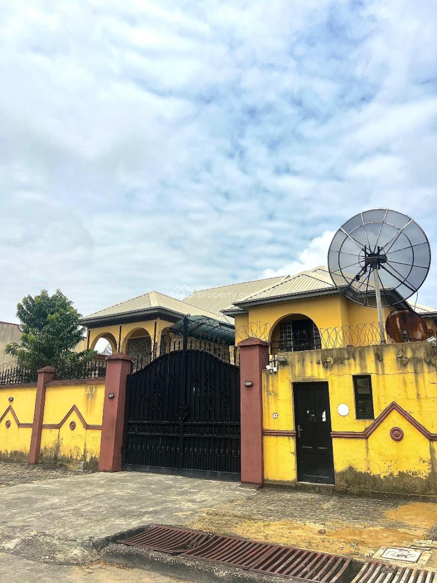 Spacious 4 Bedrooms, Lekki Phase 1, Lekki, Lagos, Terraced Duplex for Rent