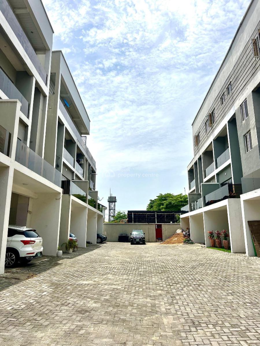 Luxury 4 Bedrooms, Lekki Phase 1, Lekki, Lagos, Terraced Duplex for Rent