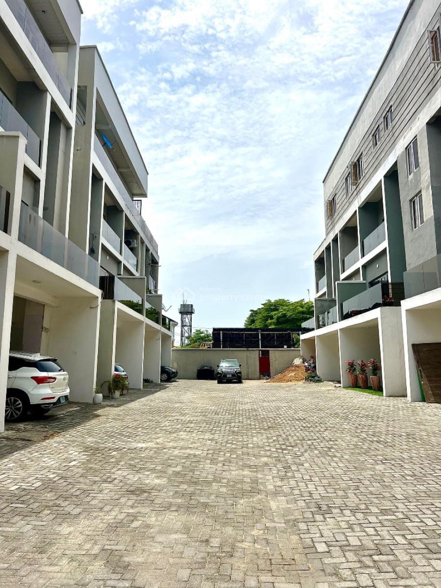 Luxury 4 Bedrooms, Lekki Phase 1, Lekki, Lagos, Terraced Duplex for Rent