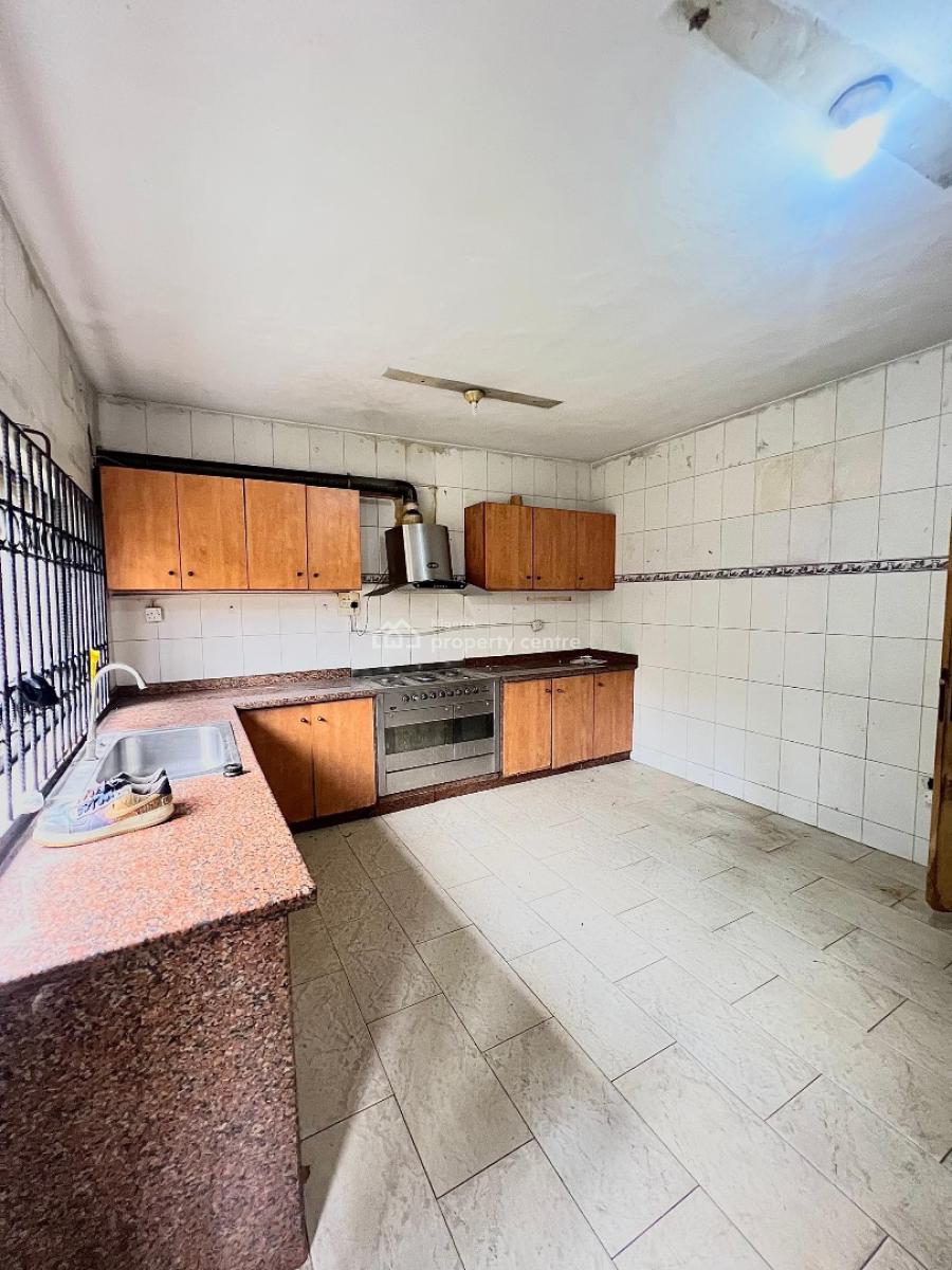 Spacious 5 Bedrooms, Lekki Phase 1, Lekki, Lagos, Detached Duplex for Rent