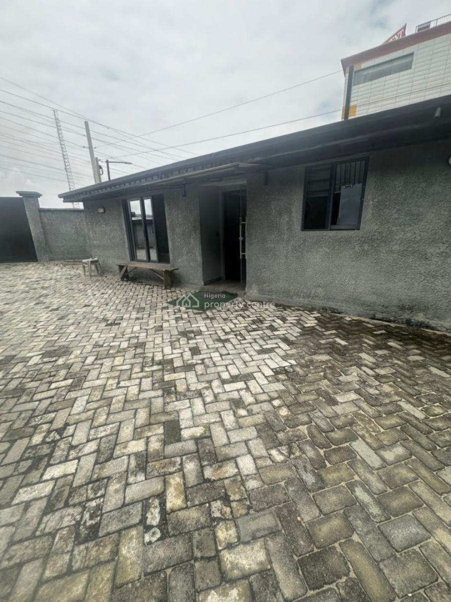 Massive Warehouse with Office Spaces and Boys Quarters (bq), By Petrocam Filling Station, Elf Bus-stop, Lekki Phase 1, Lekki, Lagos, Warehouse for Rent