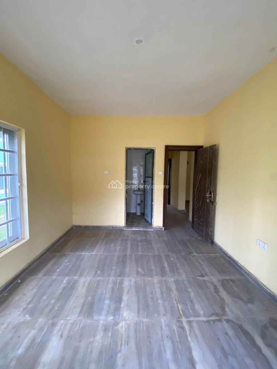 2 Bedroom Apartment, Ipaja, Lagos, Flat / Apartment for Sale