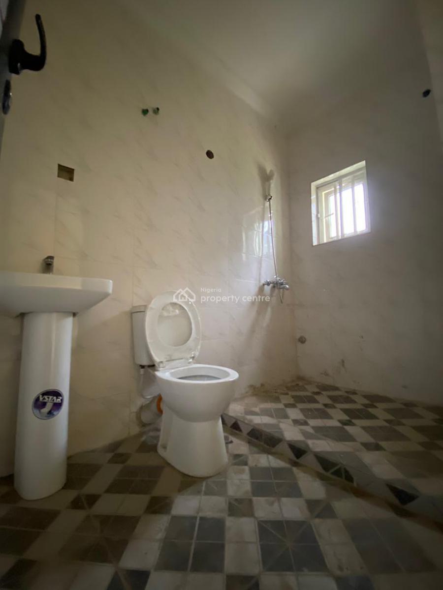 2 Bedroom Apartment, Ipaja, Lagos, Flat / Apartment for Sale