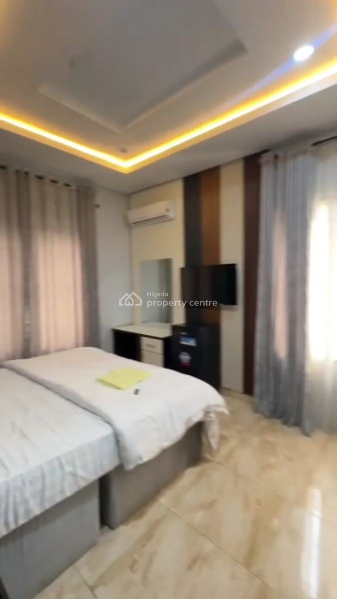 Serviced 3 Bedroom with Bq, Jahi, Abuja, Flat / Apartment for Rent