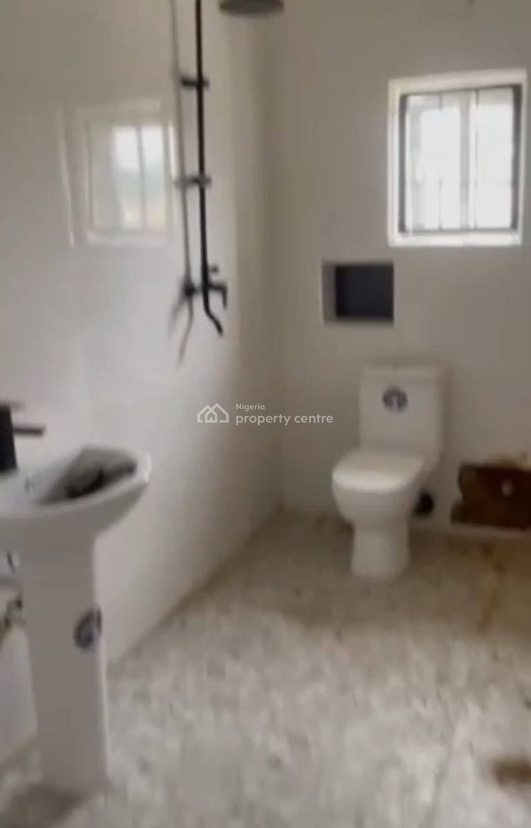 Super Clean 3 Bedroom Flat, Ground Floor, Tarred Rd, Area 1, Garki, Abuja, Flat / Apartment for Rent