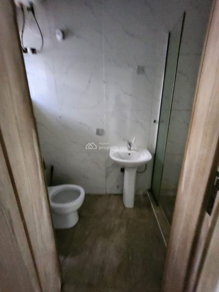 Standard N Massive Room in a Duplex Shared Apt (madam Room), Orchid Riad Lekki, Lekki, Lagos, Self Contain (single Rooms) for Rent
