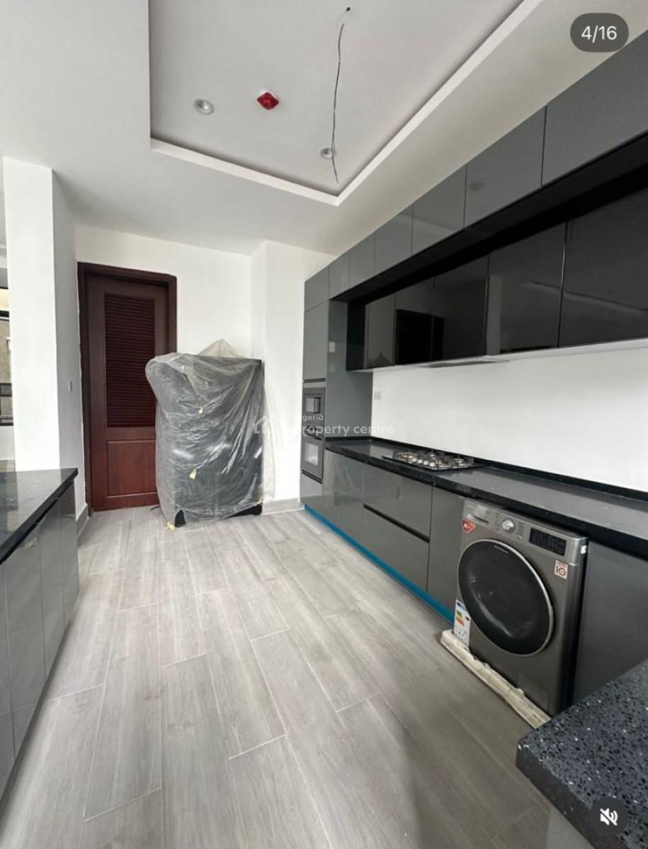 Contemporary 3bedroom Apartment, Lekki Phase 1, Lekki, Lagos, Flat / Apartment for Rent