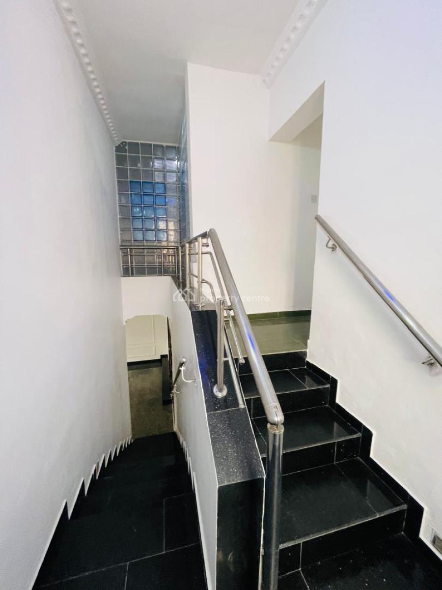 3 Bedroom Terrace for Commercial Purposes, Lekki Phase 1, Lekki, Lagos, Commercial Property for Rent