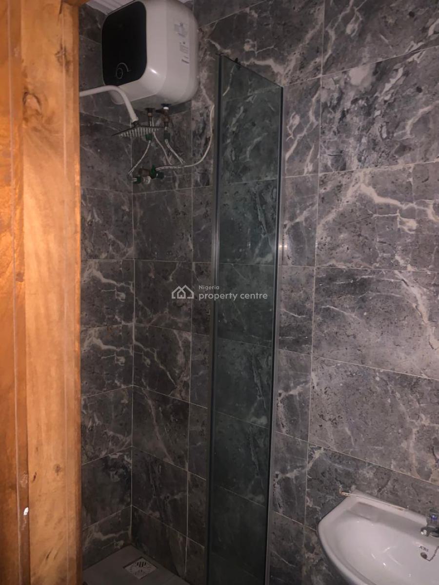 a Standard Decent 3-bedroom  Apartment, Gbagada, Lagos, Flat / Apartment for Rent