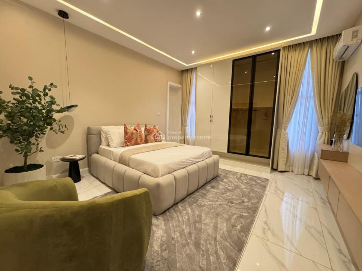 Beautifully Furnished 2 Bedroom Apartment, Lekki Phase 1, Lekki, Lagos, Flat / Apartment Short Let