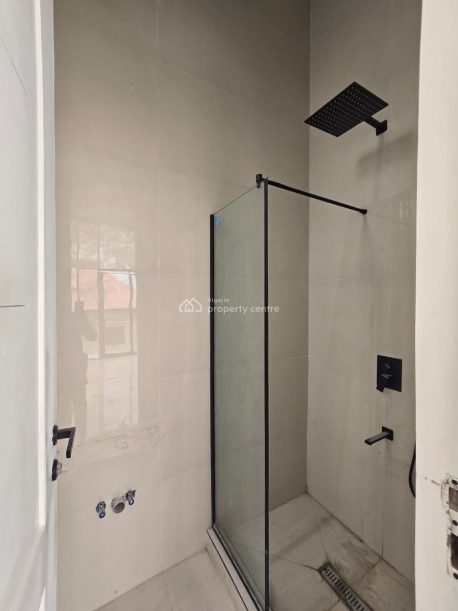 Exquisite Luxurious Serviced 3 Bedroom Flat with a Room Bq, Lekki Phase 1, Lekki, Lagos, Flat / Apartment for Sale