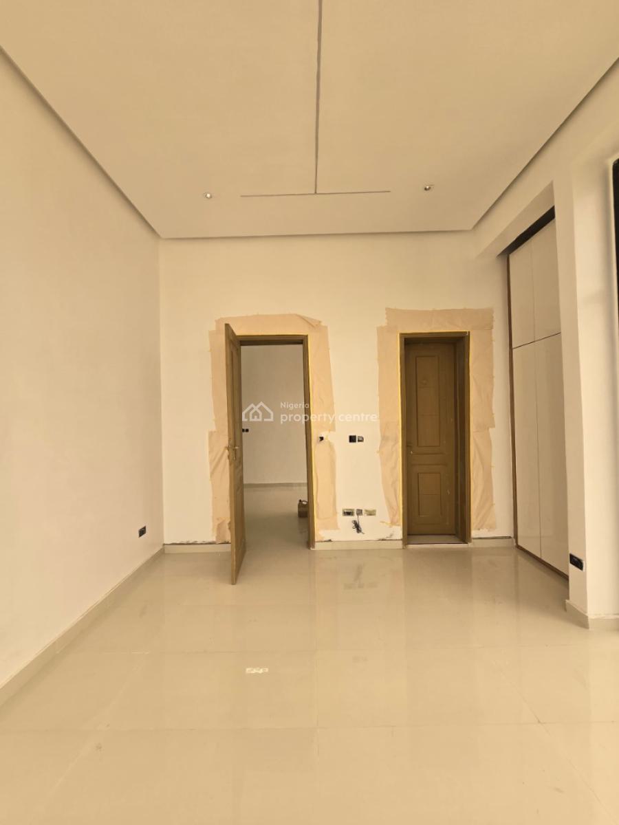 Exquisite Luxurious Serviced 3 Bedroom Flat with a Room Bq, Lekki Phase 1, Lekki, Lagos, Flat / Apartment for Sale