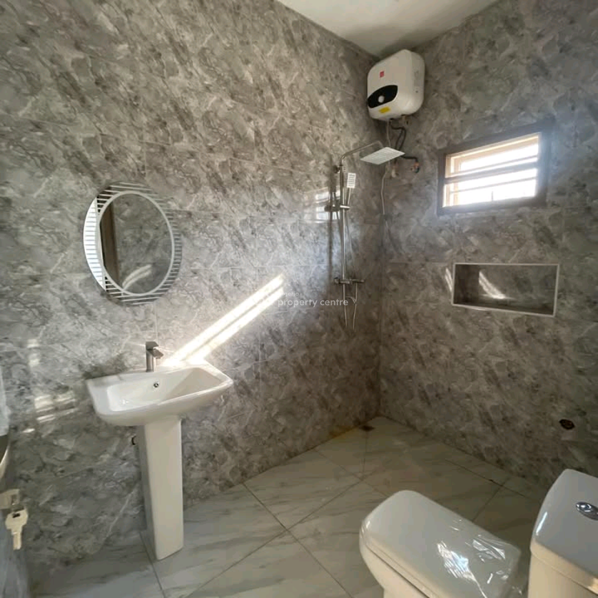 5 Bedroom Bungalow  5 Bedroom Bungalow  Price:320m Loc, Kaduna North, Kaduna, House for Sale