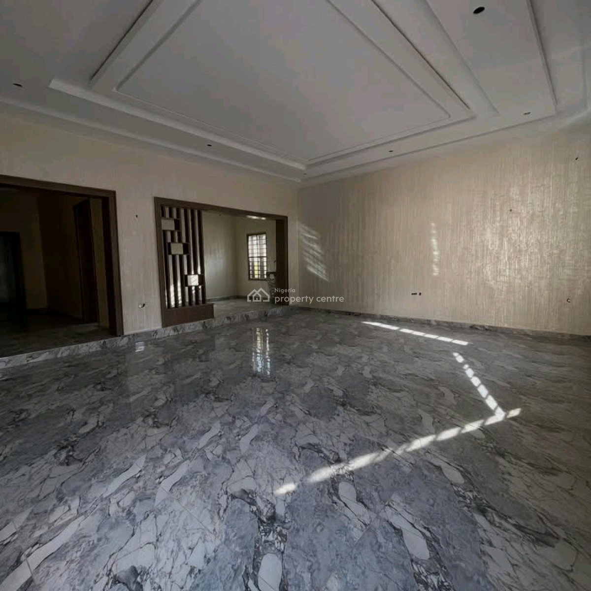 5 Bedroom Bungalow  5 Bedroom Bungalow  Price:320m Loc, Kaduna North, Kaduna, House for Sale
