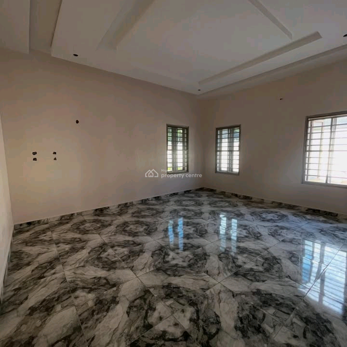 5 Bedroom Bungalow  5 Bedroom Bungalow  Price:320m Loc, Kaduna North, Kaduna, House for Sale