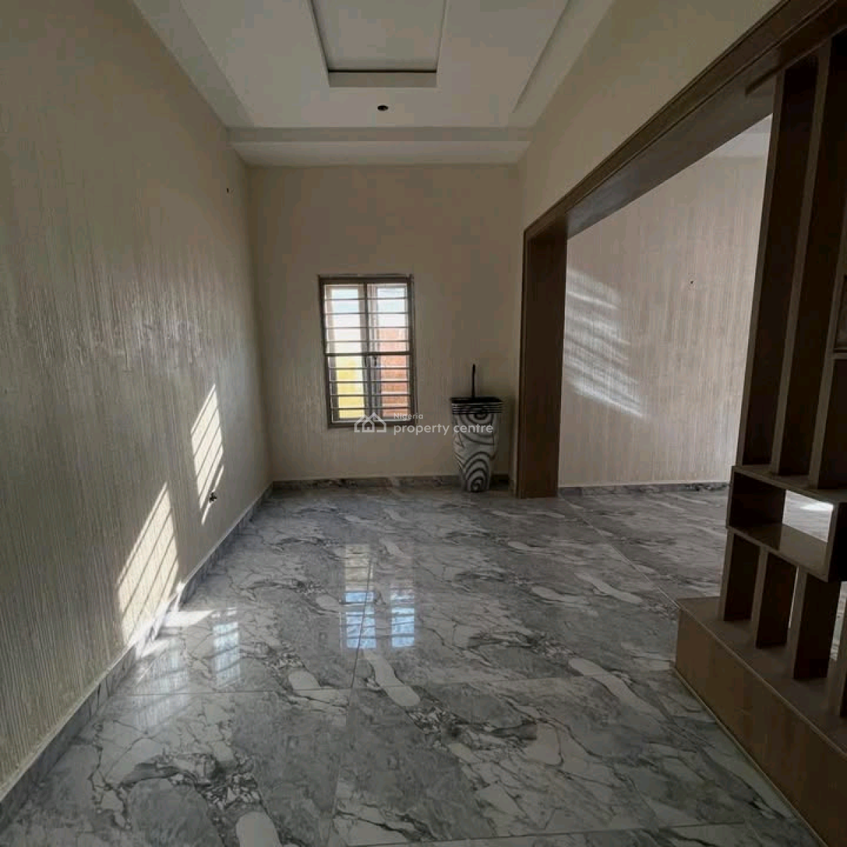 5 Bedroom Bungalow  5 Bedroom Bungalow  Price:320m Loc, Kaduna North, Kaduna, House for Sale