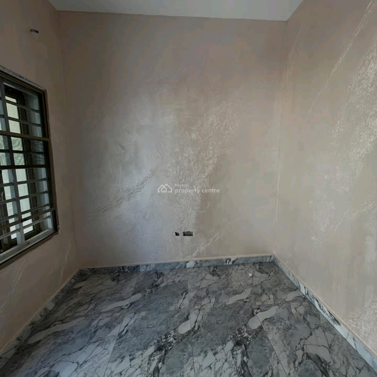 5 Bedroom Bungalow  5 Bedroom Bungalow  Price:320m Loc, Kaduna North, Kaduna, House for Sale