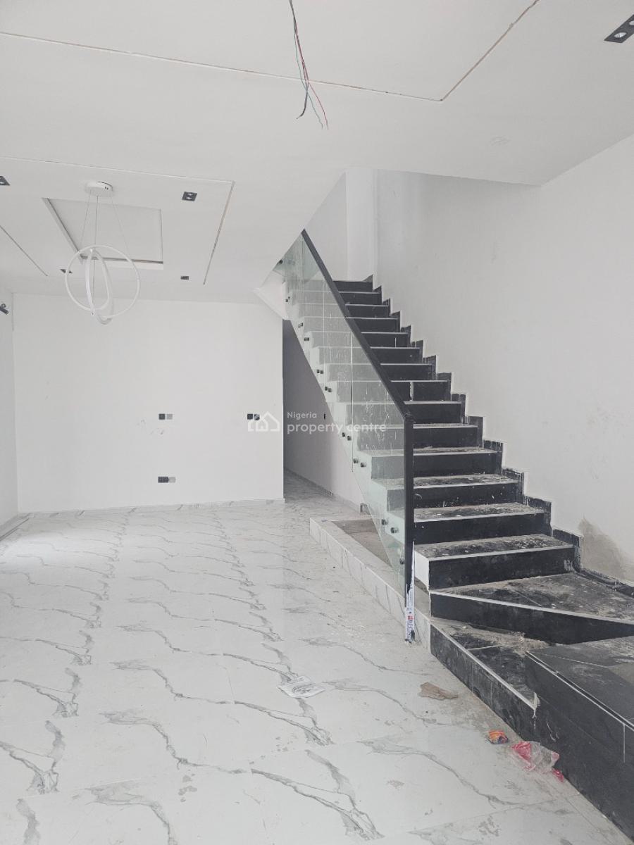 4 Bedrooms Semi Detached Duplex with Bq, Idado Estate Agungi Lekki, Lekki, Lagos, Semi-detached Duplex for Sale