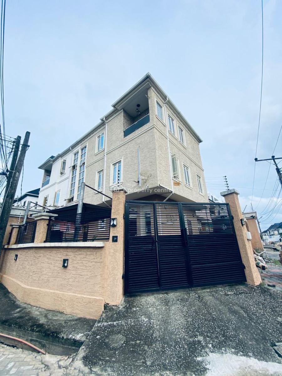 Beautiful & Spacious 4 Bedroom Semi Detached Duplex Private Compound, Chevron, Lekki, Lagos, Semi-detached Duplex for Rent