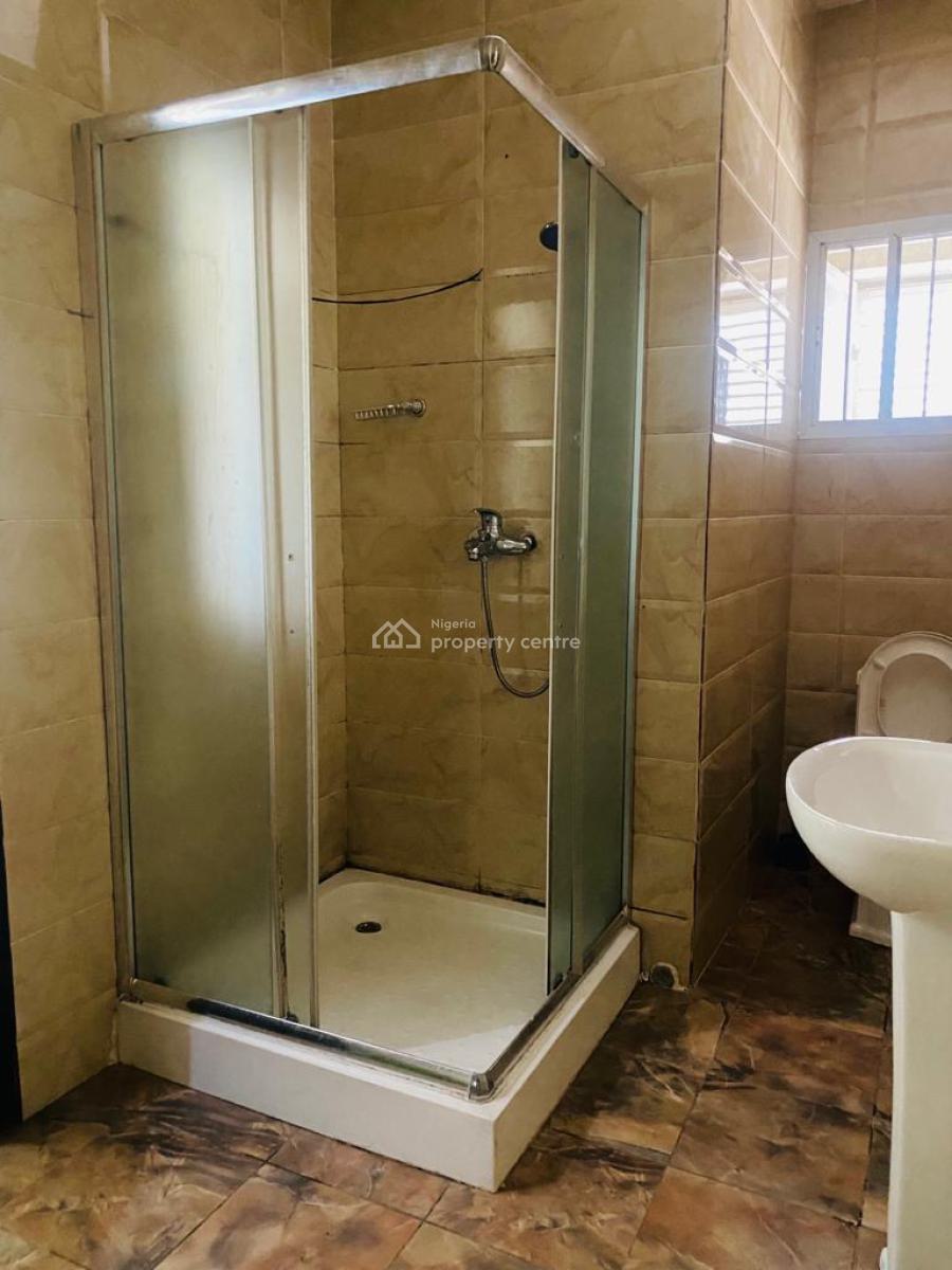 Luxury Spacious Master Bedroom, Lekki Scheme 2 Estate, Ajah, Lagos, Self Contain (single Rooms) for Rent