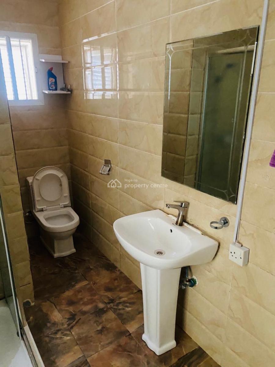Luxury Spacious Master Bedroom, Lekki Scheme 2 Estate, Ajah, Lagos, Self Contain (single Rooms) for Rent