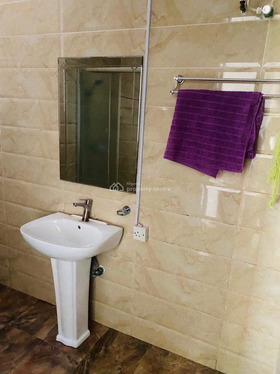 Luxury Spacious Master Bedroom, Lekki Scheme 2 Estate, Ajah, Lagos, Self Contain (single Rooms) for Rent