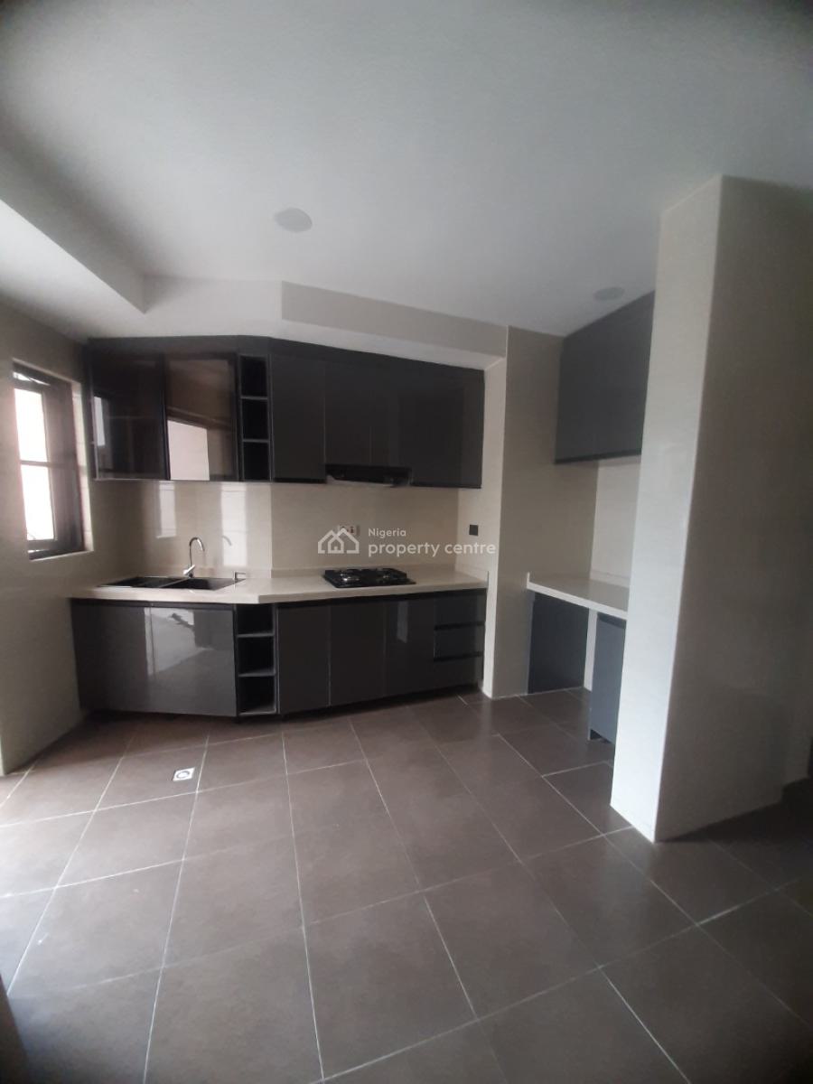 Brand New and Serviced 2 Bedroom En-suite Flat with Fitted Kitchen, Co, Lekki Phase 1, Lekki, Lagos, Flat / Apartment for Rent