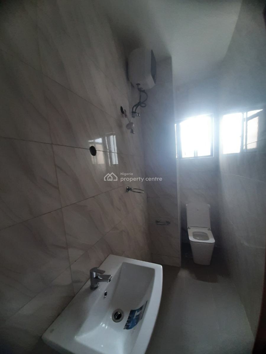 Brand New and Serviced 2 Bedroom En-suite Flat with Fitted Kitchen, Co, Lekki Phase 1, Lekki, Lagos, Flat / Apartment for Rent