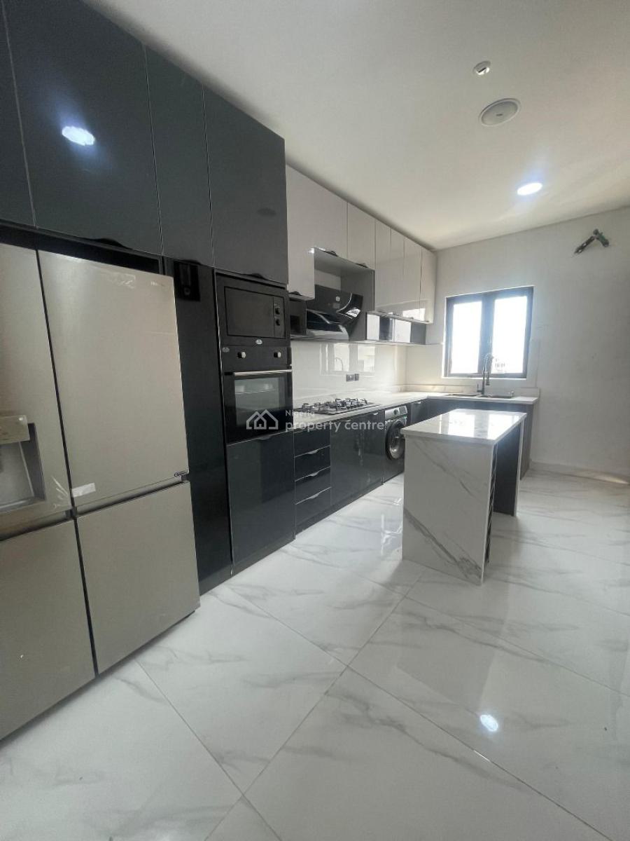 Fully Serviced 2-bedroom Apartment with Bq, Swimming Pool, Gym & Elevator, Lekki Phase 1, Lekki, Lagos, Block of Flats for Sale