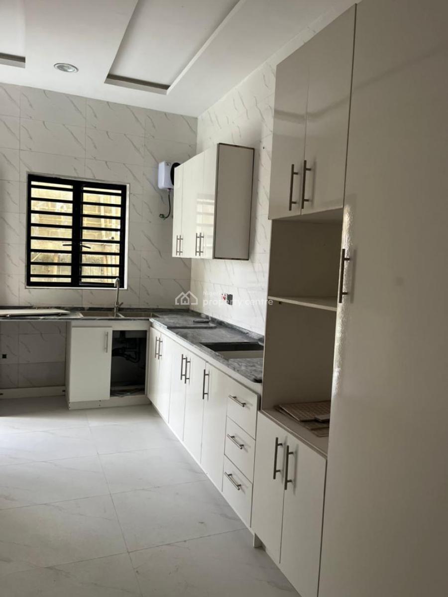 Brand New 2 Bedroom All En-suite Apartment, Ologolo, Lekki, Lagos, Flat / Apartment for Rent