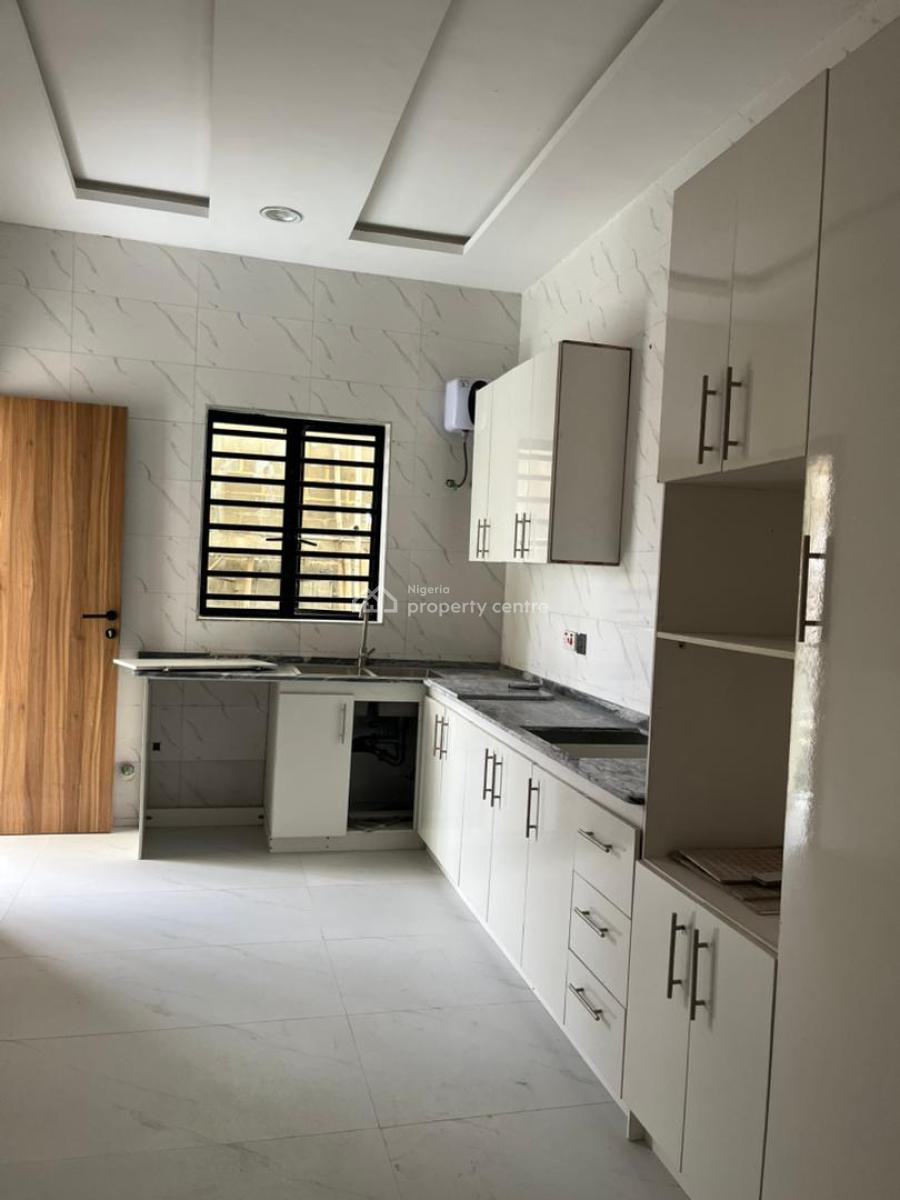 Brand New 2 Bedroom All En-suite Apartment, Ologolo, Lekki, Lagos, Flat / Apartment for Rent
