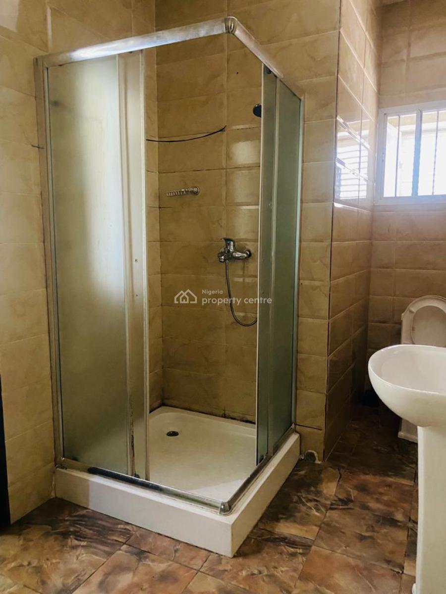 3 Bedroom Shared Apartment, Abraham Adesanya, Lekki Phase 2, Lekki, Lagos, Flat / Apartment for Rent