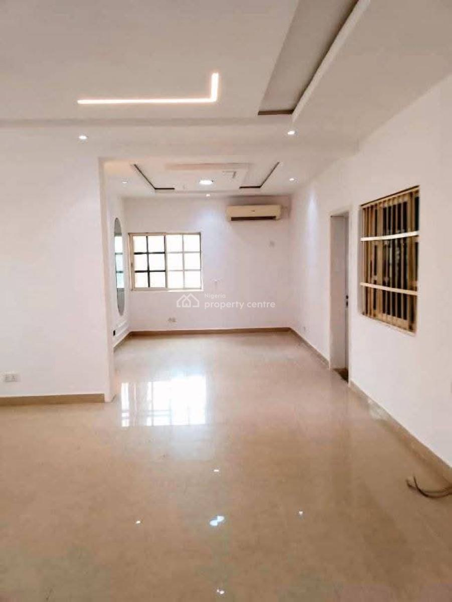 Standard Ensuit 2 Bedroom Spacious Apt with Acs/ Bq/ Swimming Pool, Kingscourt, Old Ikoyi, Ikoyi, Lagos, Flat / Apartment for Rent