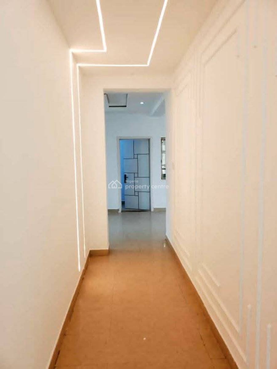 Standard Ensuit 2 Bedroom Spacious Apt with Acs/ Bq/ Swimming Pool, Kingscourt, Old Ikoyi, Ikoyi, Lagos, Flat / Apartment for Rent